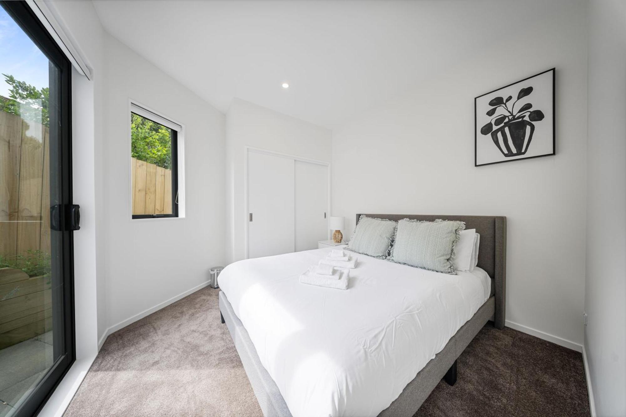 West Harbour Modern 4-Bedroom Retreat Auckland Exterior foto