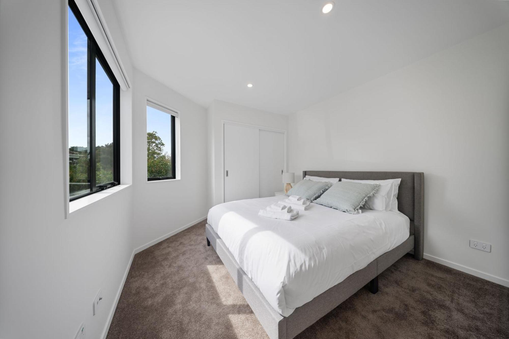 West Harbour Modern 4-Bedroom Retreat Auckland Exterior foto
